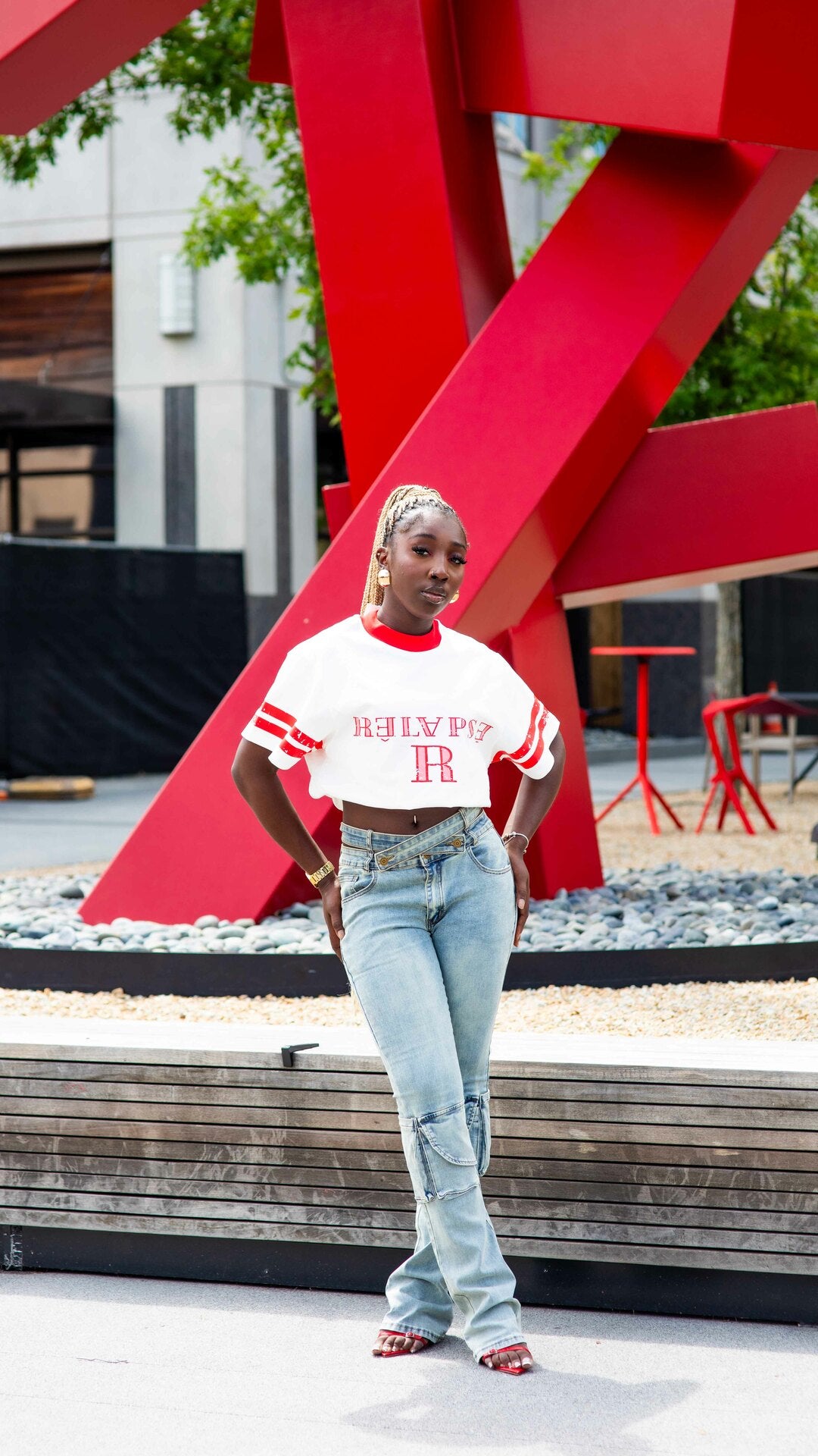 UPSIDE DOWN MOTTLED LOGO TEE